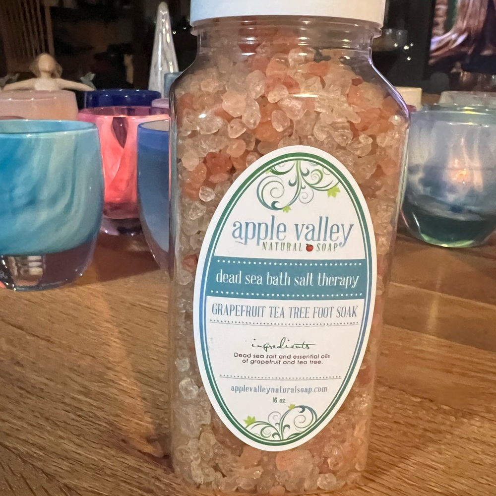 Apple Valley Natural Soap Dead Sea Bath Salt Therapy foot soak